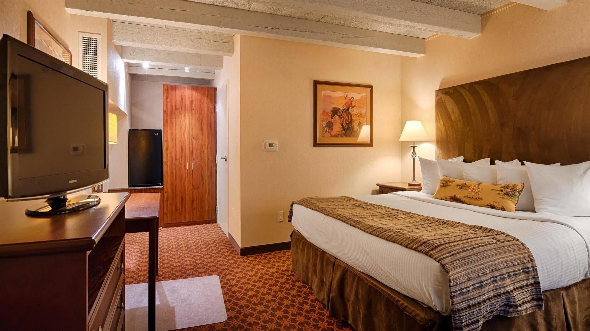 Western Outlaw Hotel